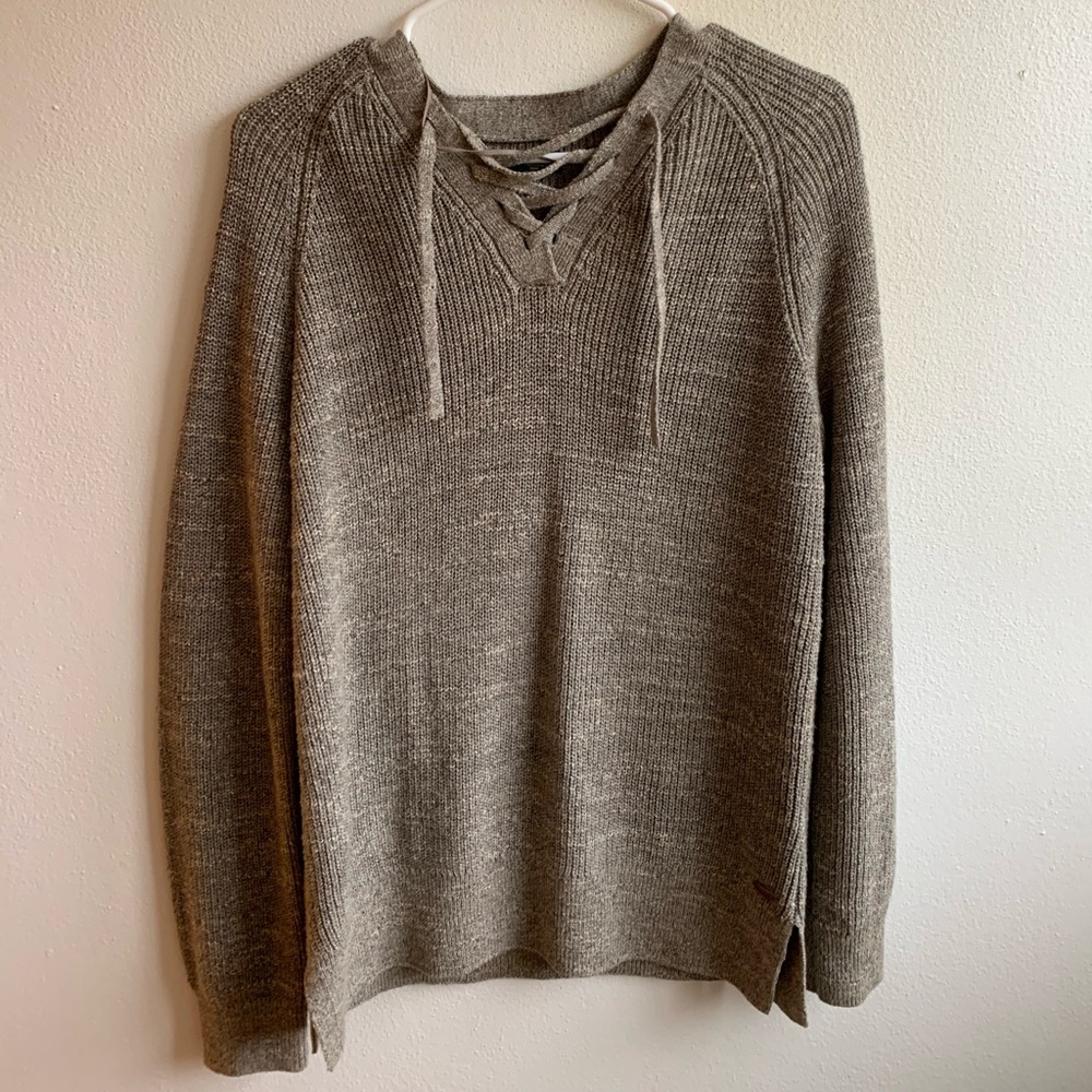 Never worn Roots sweater